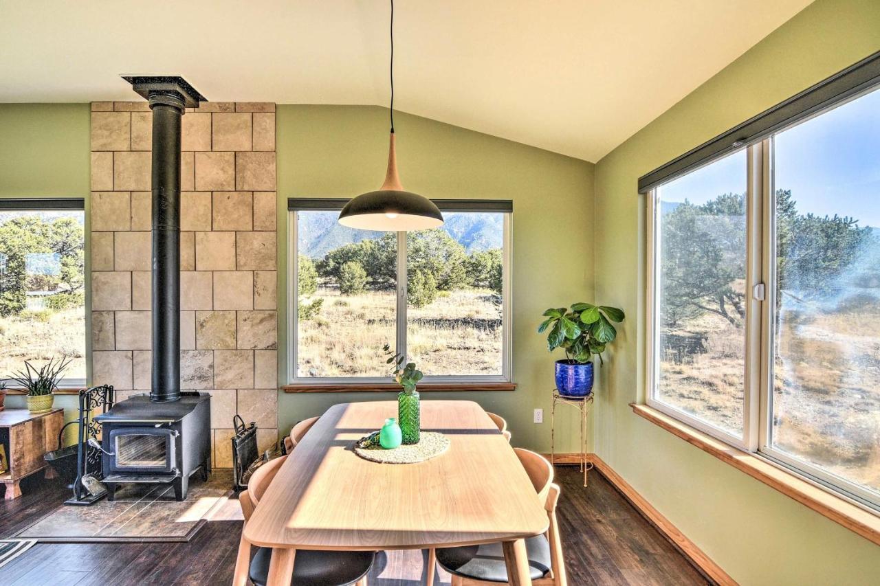 Cozy Remote Retreat • Mountain Views • Stargazing Villa Crestone ภายนอก รูปภาพ