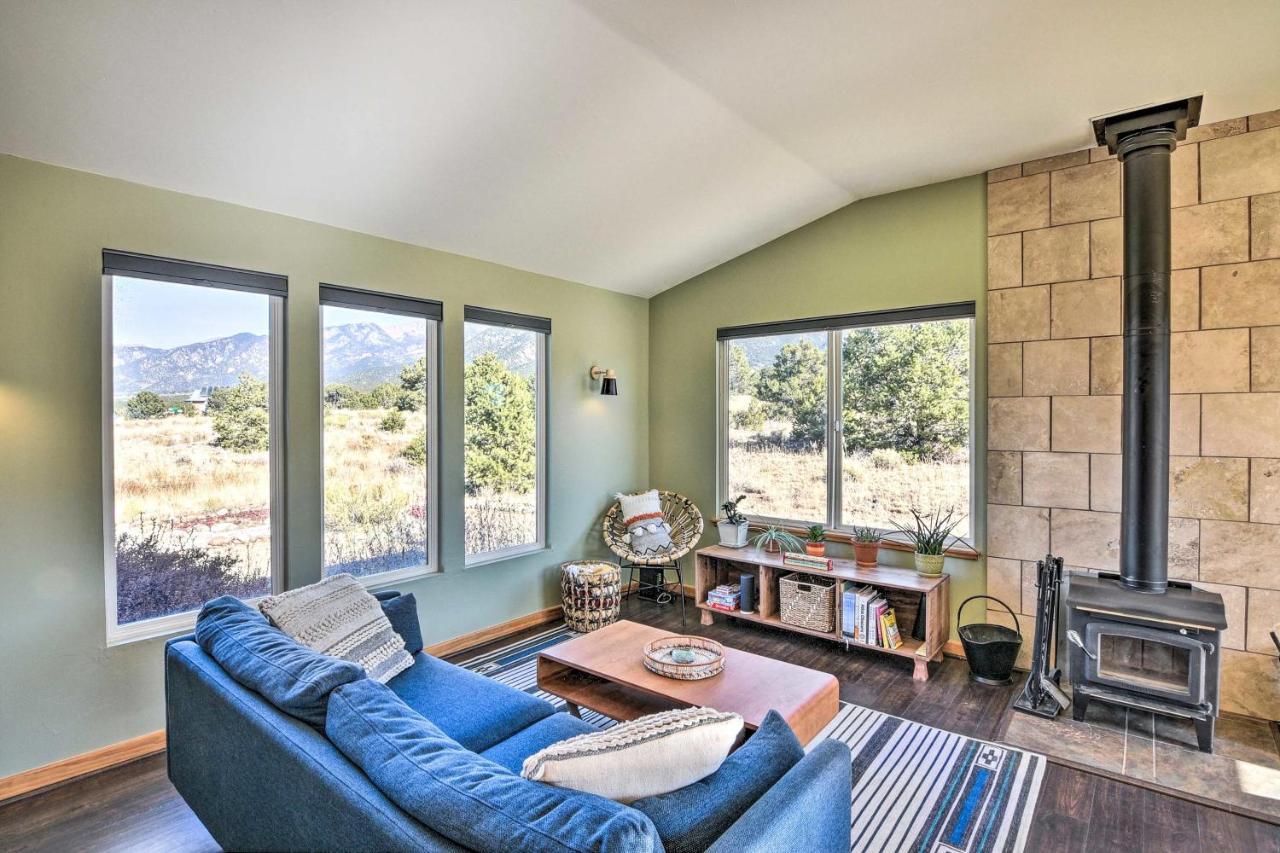 Cozy Remote Retreat • Mountain Views • Stargazing Villa Crestone ภายนอก รูปภาพ